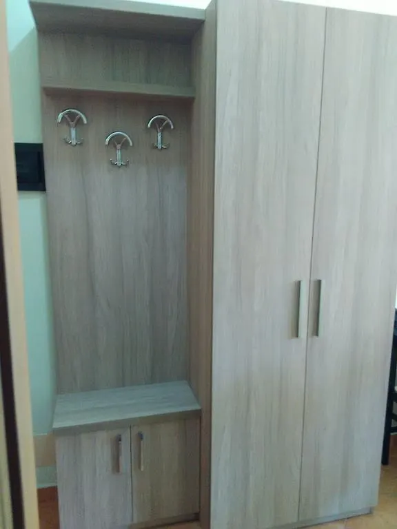 גולם The Green Apartment 0*,  אלבניה